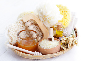 Image showing relaxing honey bath