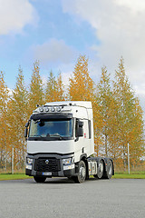 Image showing Renault Truck Tractor T480 Parked on a Yard