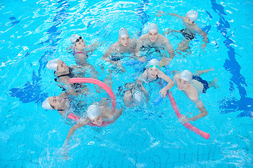 Image showing children group  at swimming pool