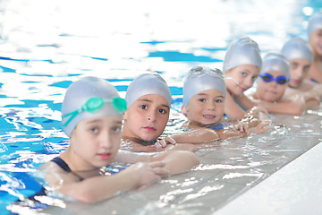 Image showing children group  at swimming pool