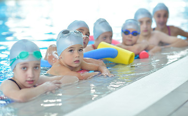 Image showing children group  at swimming pool