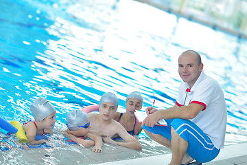 Image showing children group  at swimming pool