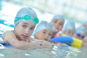 Image showing children group  at swimming pool