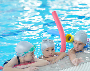 Image showing children group  at swimming pool