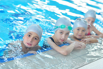 Image showing children group  at swimming pool