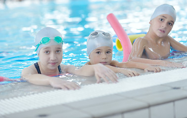 Image showing children group  at swimming pool