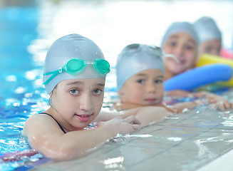 Image showing children group  at swimming pool