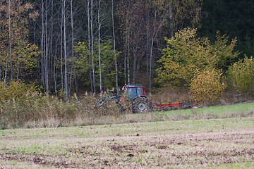Image showing tractor on field