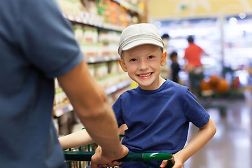 Image showing family shopping