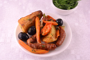 Image showing Fresh tasty salad served with carrots and green salad leaf