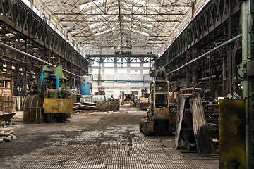 Image showing Large empty hall with concrete walls