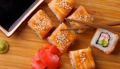 Image showing Salmon Maki Roll