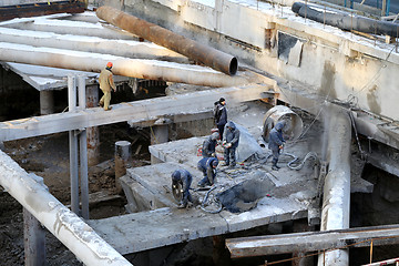 Image showing workers at a construction site