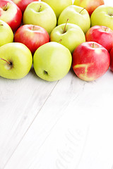 Image showing green and red apples