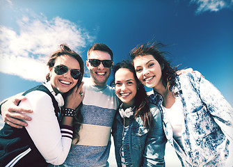 Image showing group of teenagers outside