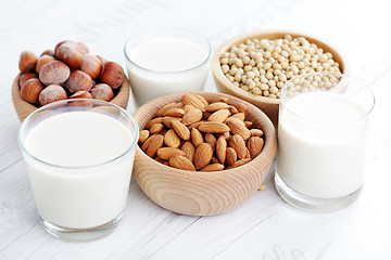 Image showing different vegan milk