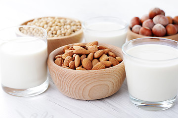 Image showing different vegan milk