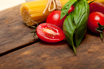 Image showing Italian spaghetti pasta tomato and basil