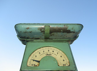 Image showing Old weight