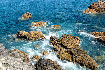 Image showing Waves Crashing Against the Rocks