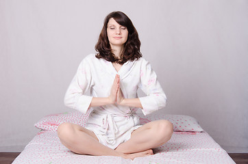 Image showing Girl fan direction yoga