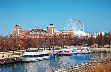 Image showing Navy Pier in Chicago in the morning