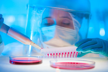 Image showing Working in the laboratory with a high degree of protection