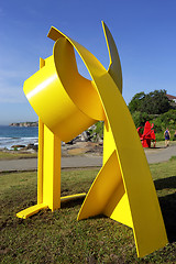 Image showing Clutch  Sculpture by the Sea