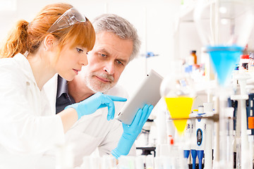 Image showing Health care professionals in lab.