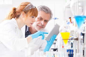 Image showing Health care professionals in lab.