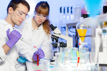 Image showing Health care professionals in lab.