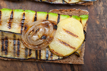 Image showing grilled vegetables on bread