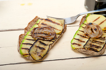 Image showing grilled vegetables on bread