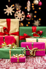 Image showing Xmas Presents with Single-Colored Ribbons