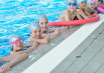 Image showing children group  at swimming pool