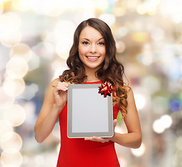 Image showing smiling woman with tablet pc