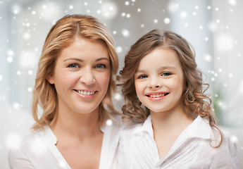 Image showing happy mother and daughter