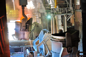 Image showing steel bucket to transport the molten metal