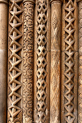 Image showing Budapest column patterns