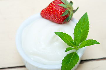 Image showing organic Greek yogurt and strawberry