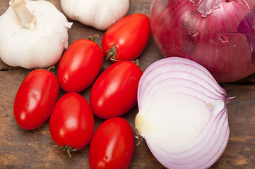 Image showing onion garlic and tomatoes