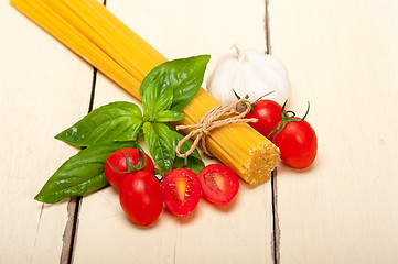 Image showing Italian spaghetti pasta tomato and basil