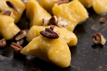 Image showing Pumpkin gnocchi with mushroom sauce 