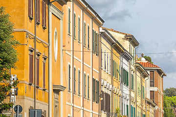 Image showing row of houses