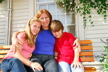 Image showing Family at a house