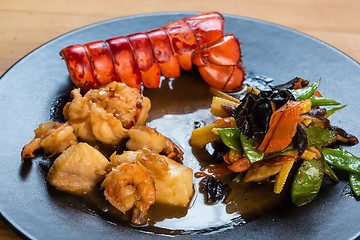 Image showing Japanese Cuisine - Ebi Tempura with Vegetables