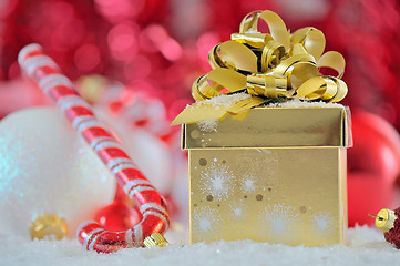 Image showing present box in snow