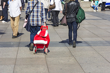 Image showing People Walking