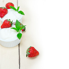 Image showing organic Greek yogurt and strawberry