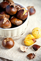 Image showing roasted chestnuts in bowl 